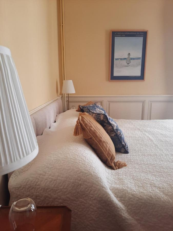 Maison Zola Bed and Breakfast Saint-Amand-Mont-Rond Exteriör bild