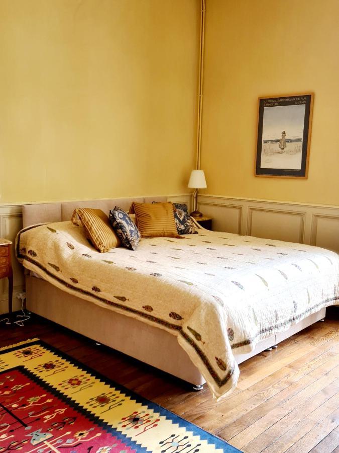 Maison Zola Bed and Breakfast Saint-Amand-Mont-Rond Exteriör bild